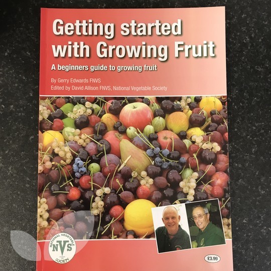 Sundries Growing Fruit Book
